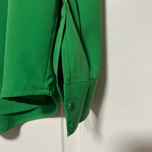 H & M Button Down Green Top - Picture 3 of 5